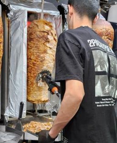 Verse döner aan spit